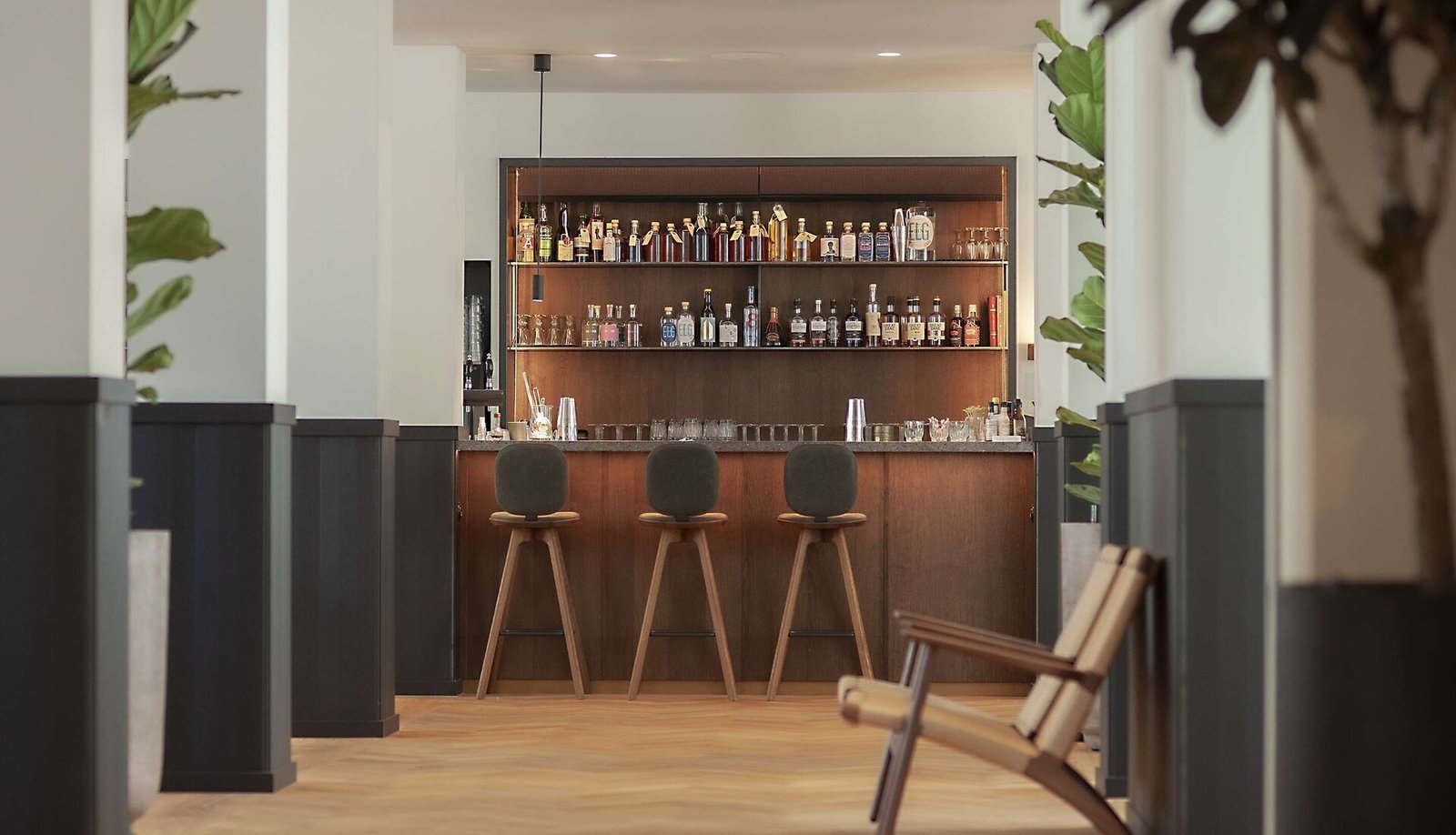 Hotel Kong Arthur, lobby bar and fireplace lounge