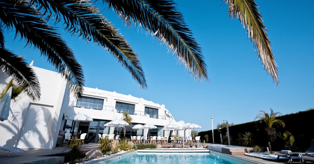 Hôtel La Plage, the pool