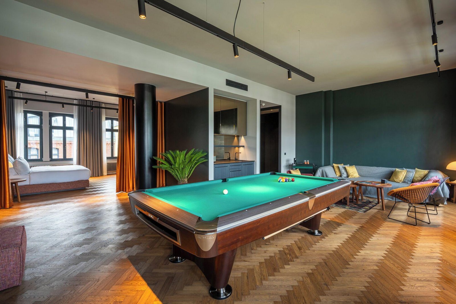 Sly Berlin, rooms