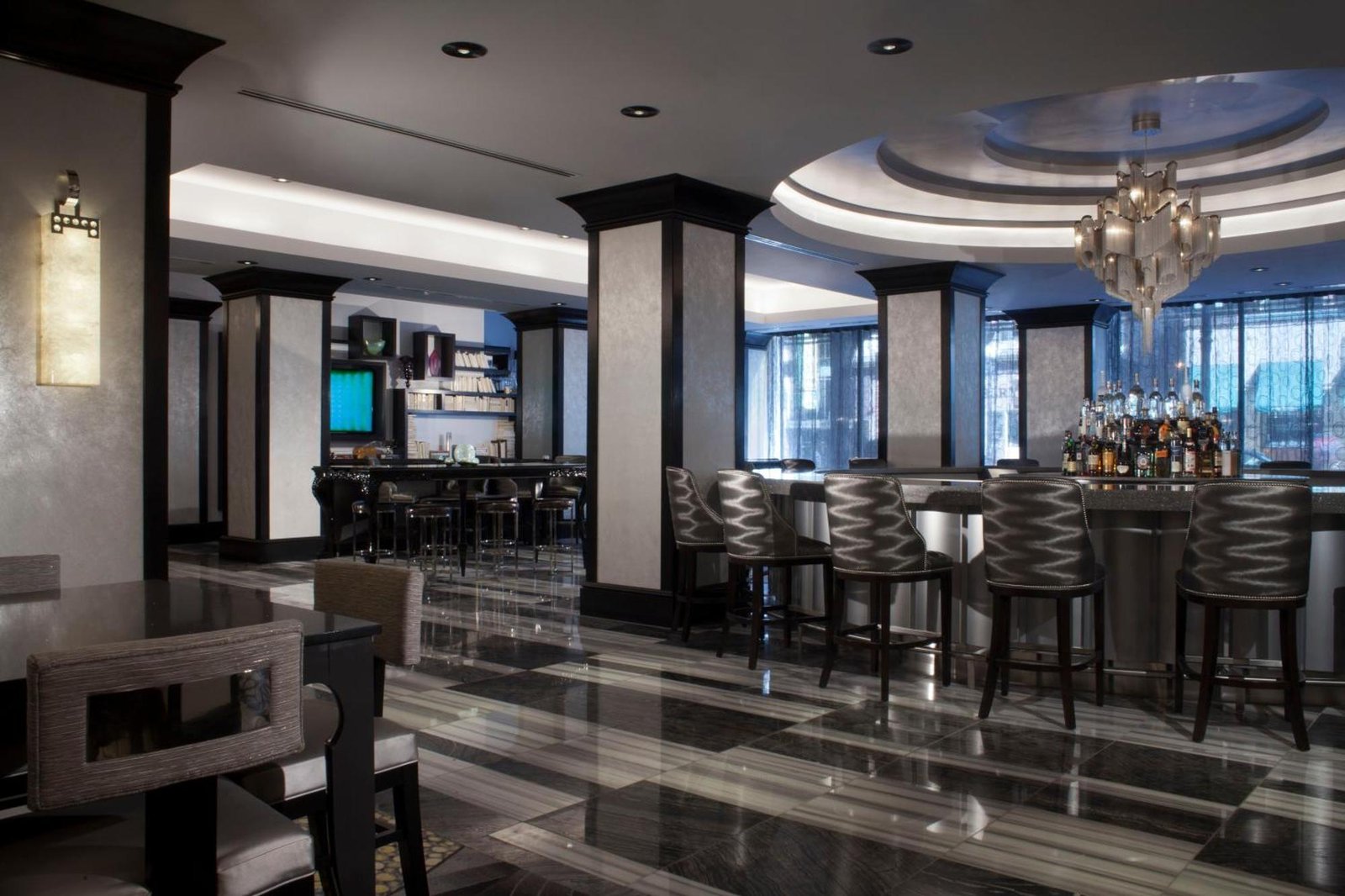 Silversmith Hotel Chicago Downtown — eat & drink