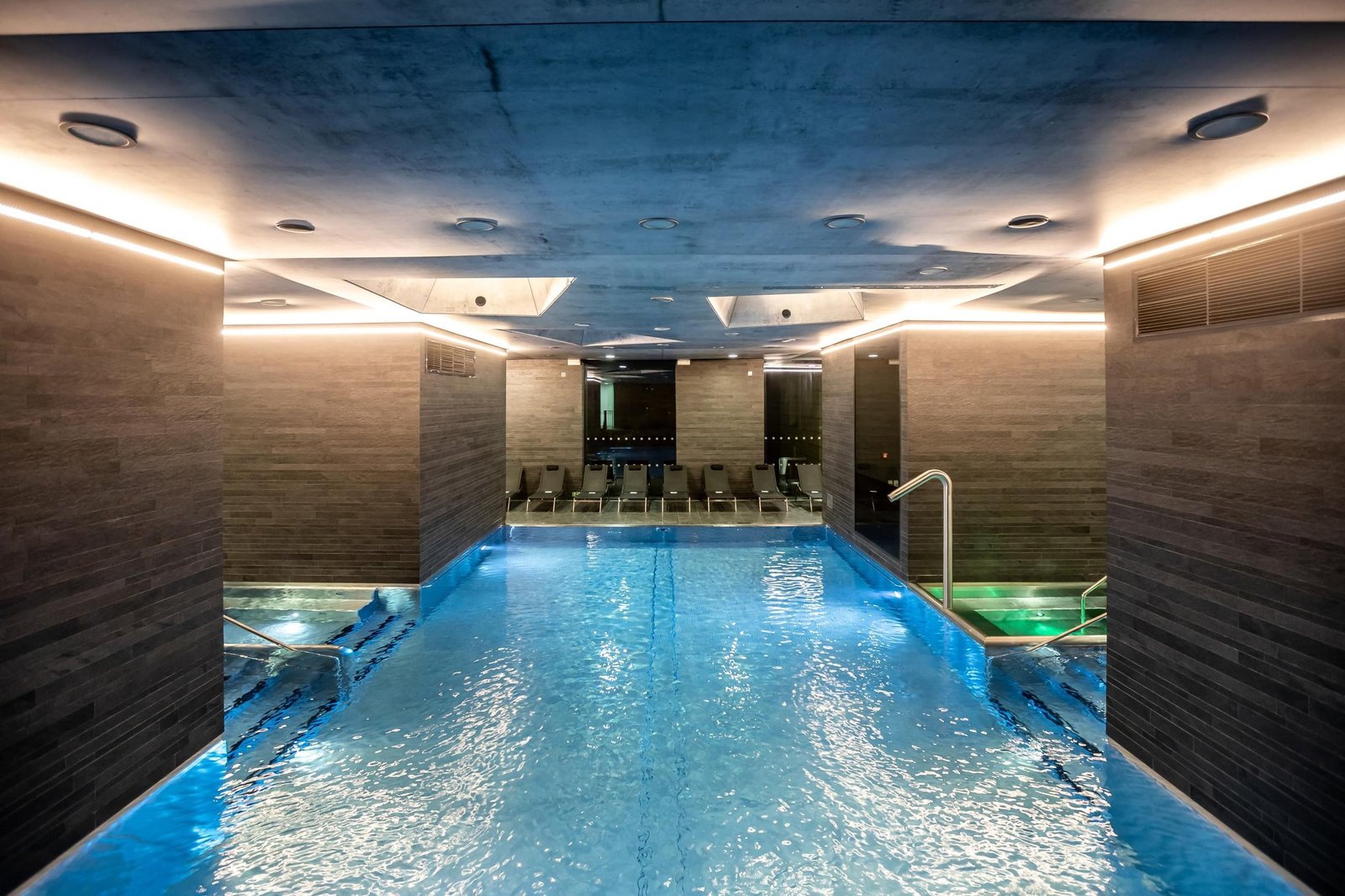 Grandhotel Pupp, the pool