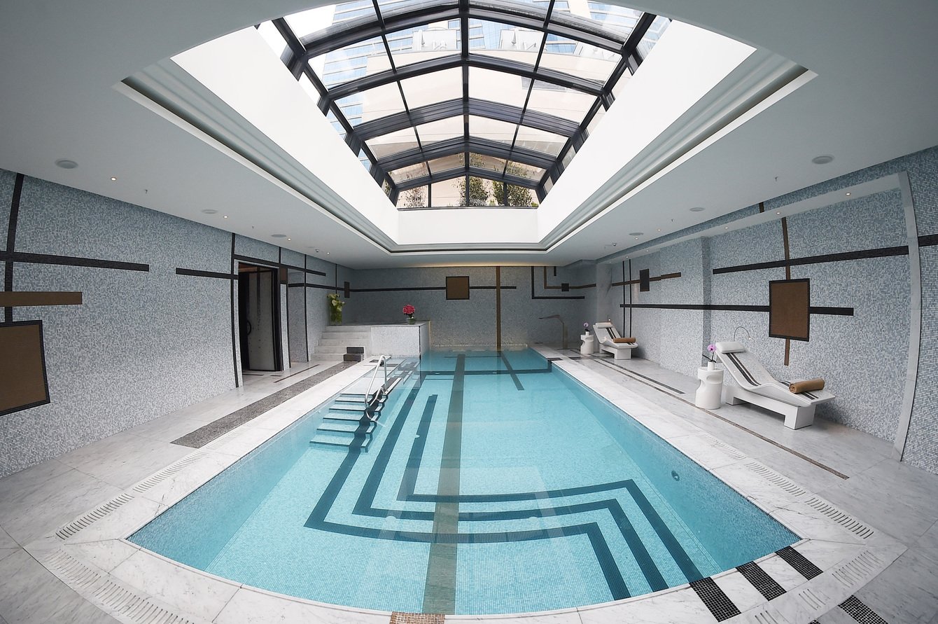 Dinamo Hotel Baku, the pool