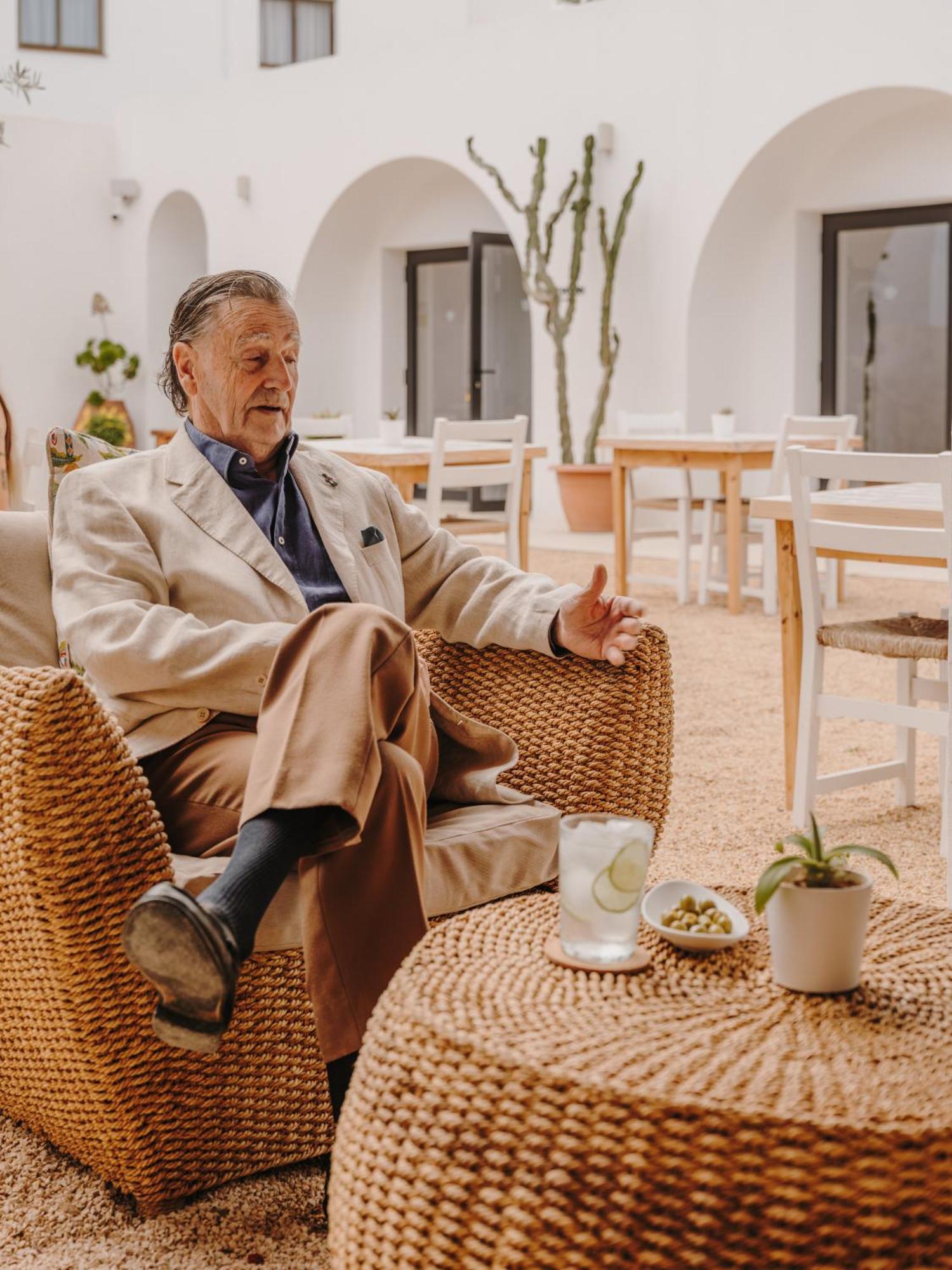 Hotel Ibara Ibiza, at the table
