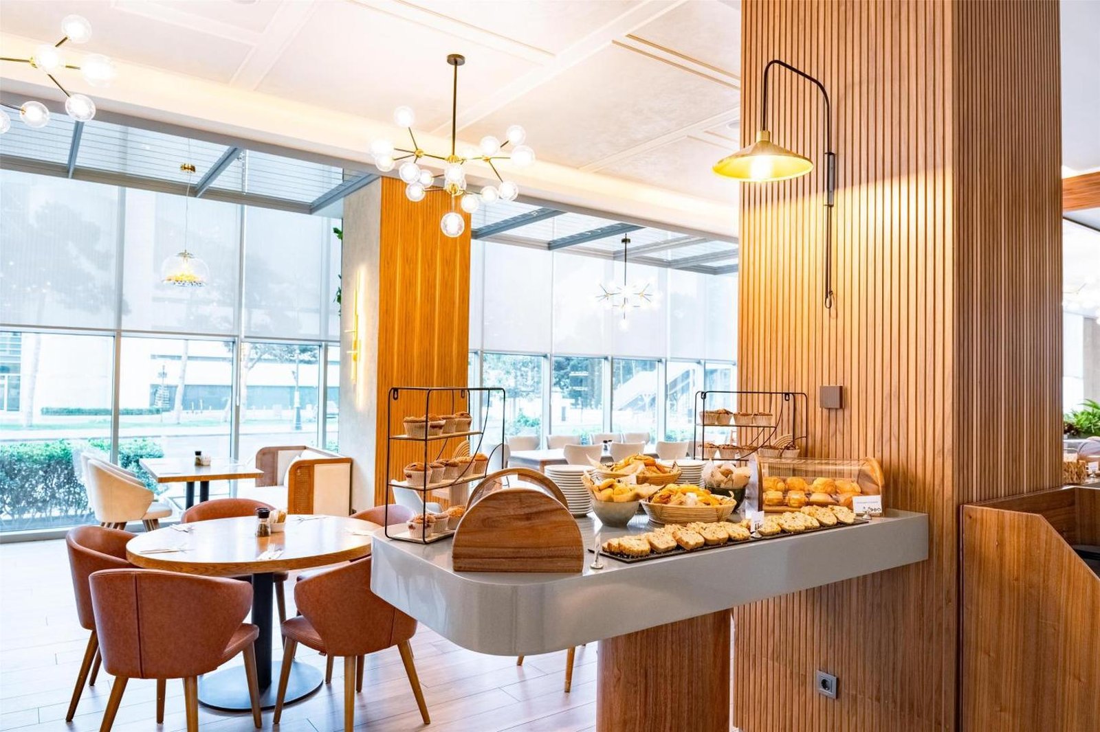 Radisson Hotel Baku, lagom restaurant & bar