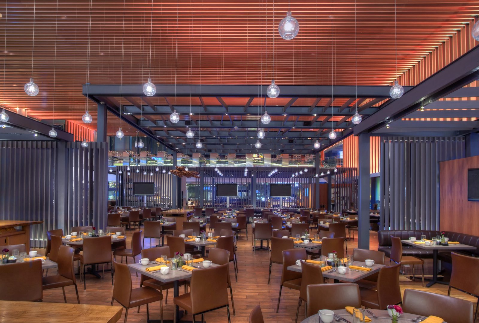 Hyatt Regency Chicago — eat & drink