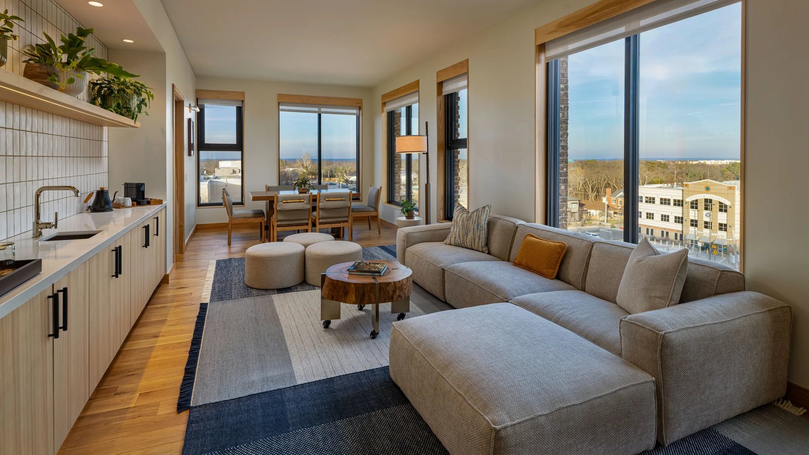 The Compton Bentonville, rooms