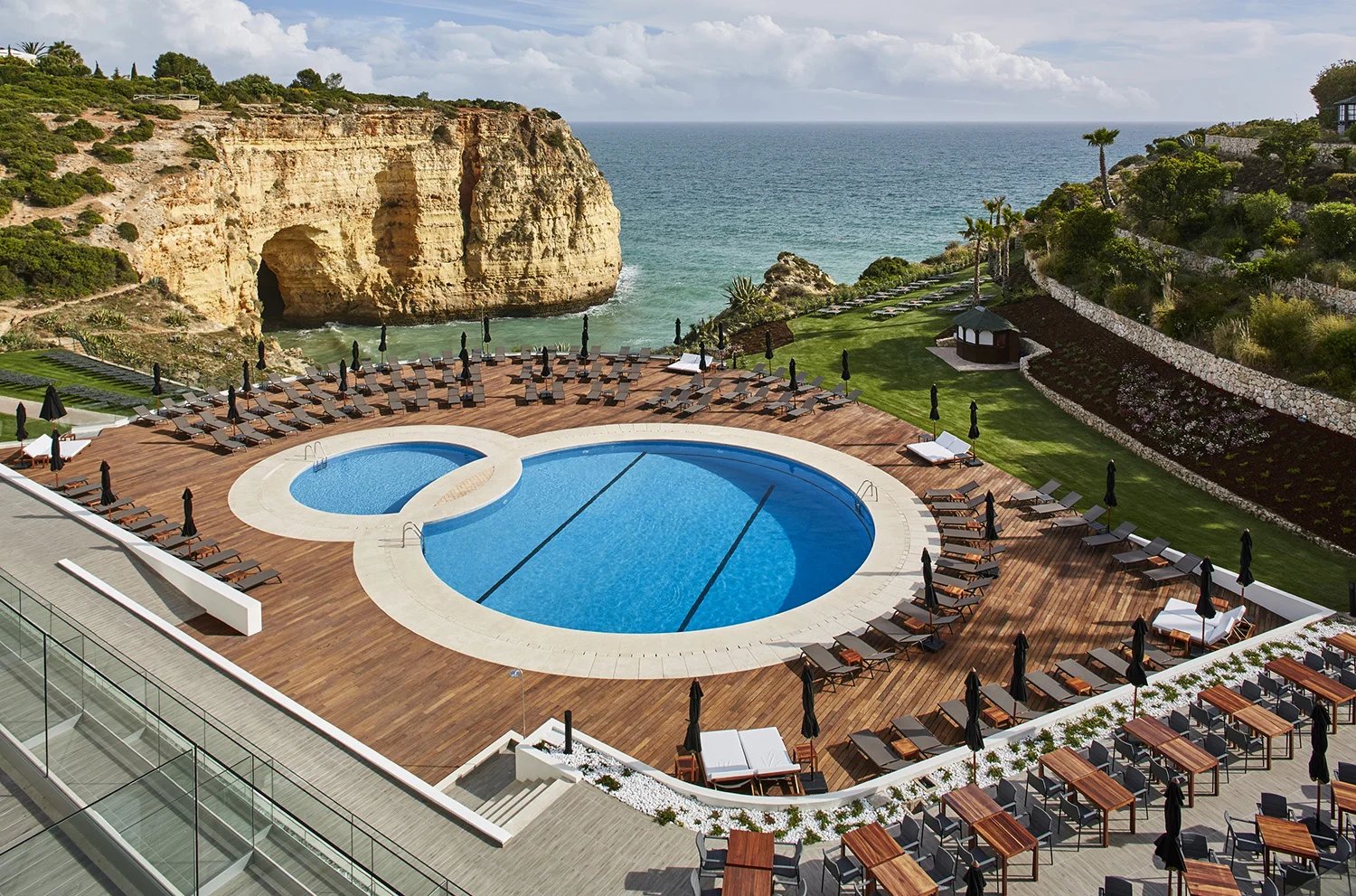 Tivoli Carvoeiro Algarve Resort, the pool