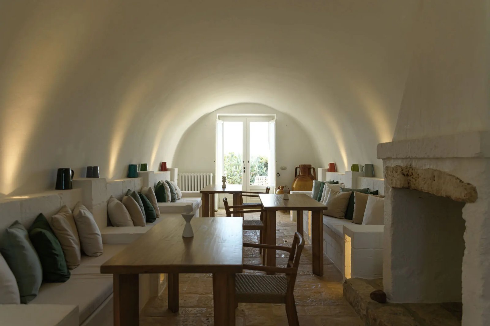 Nina Trulli Resort, at the table