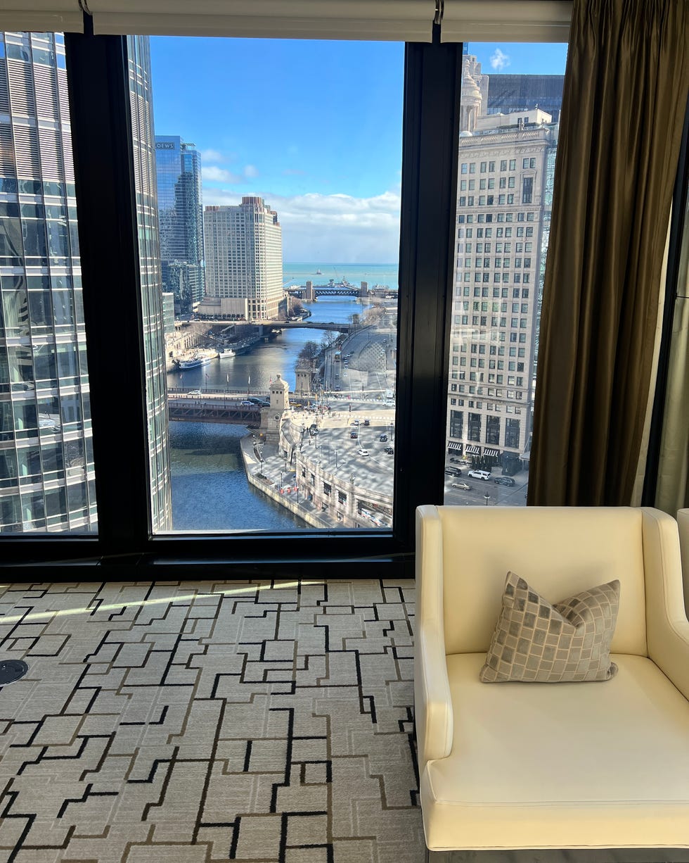 The Langham Chicago — vibe