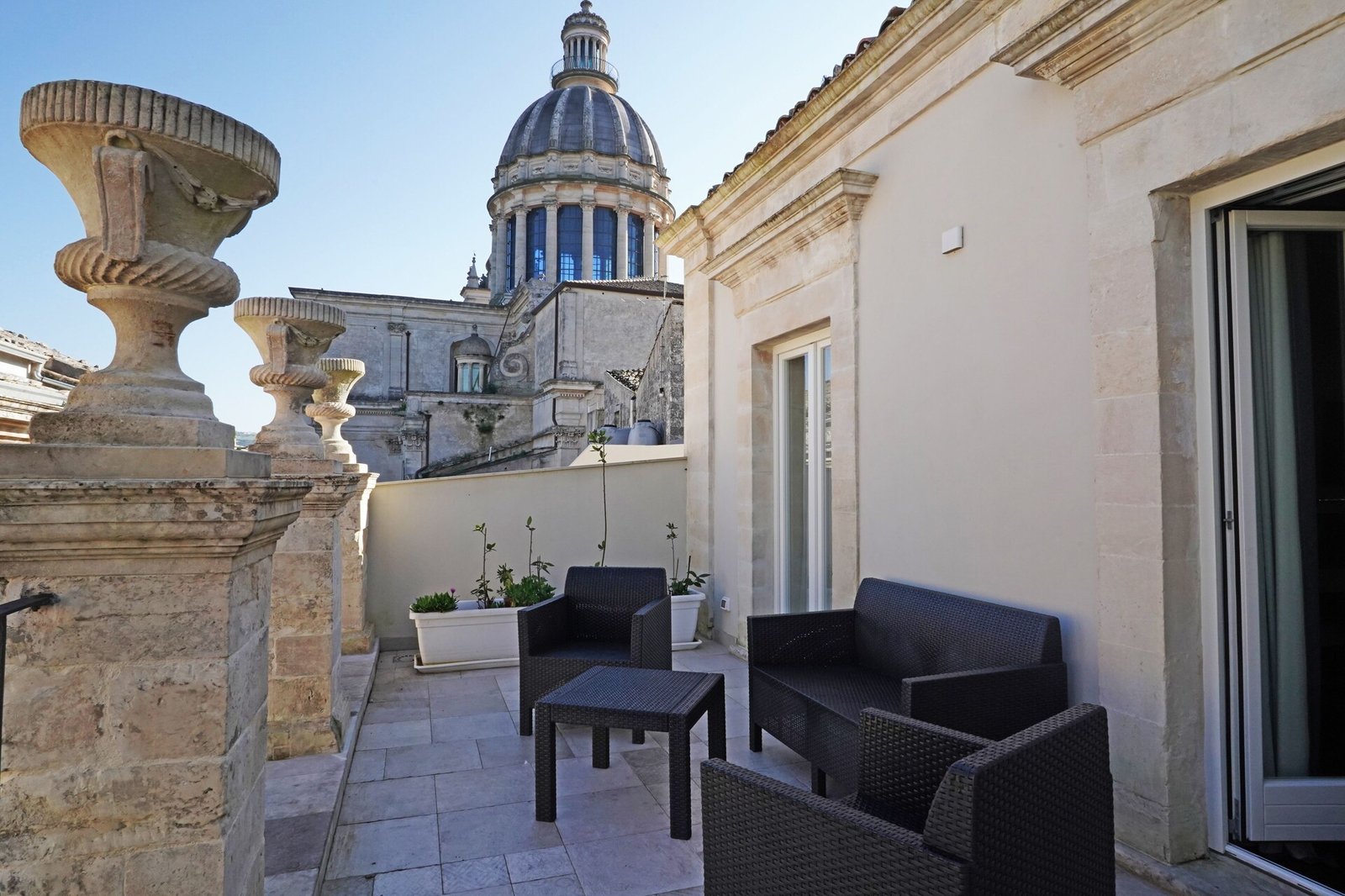Neropece Suites