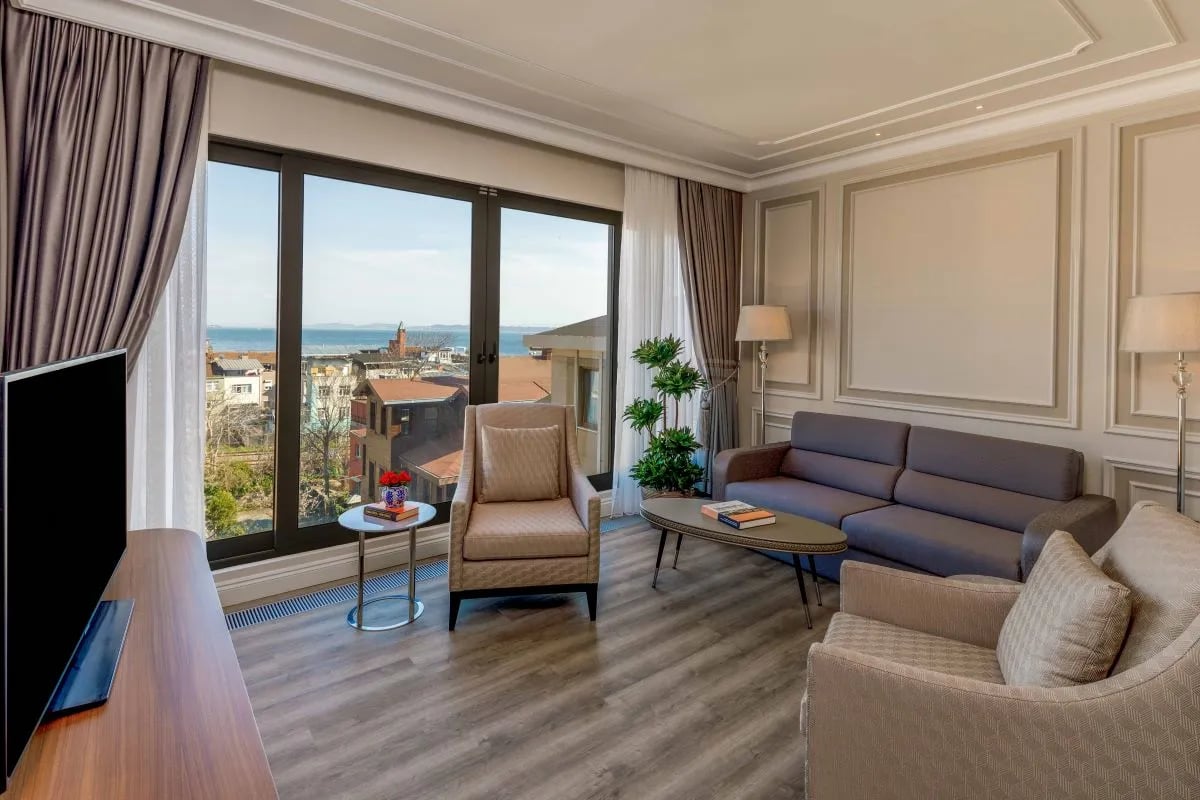 Amiral Palace Boutique Hotel