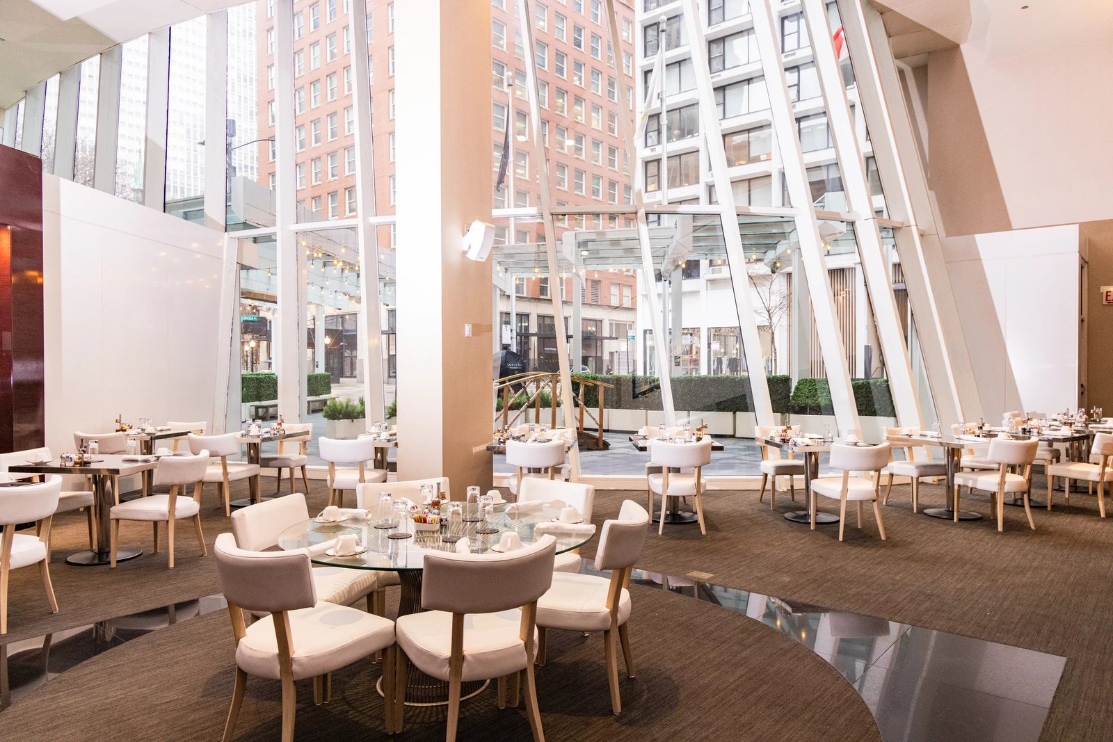 Sofitel Chicago Magnificent Mile — eat & drink
