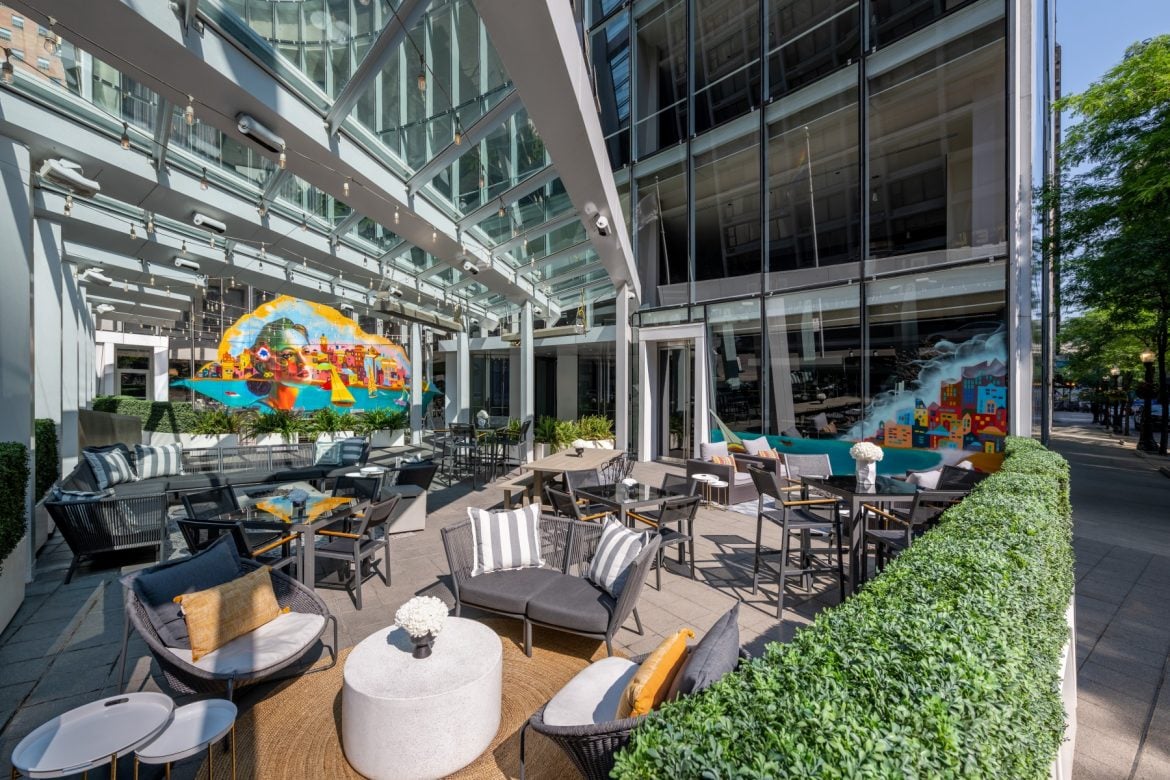 Sofitel Chicago Magnificent Mile — vibe