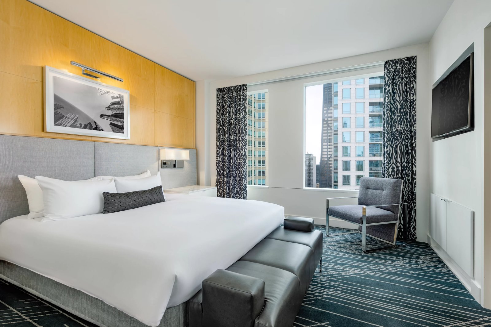 Sofitel Chicago Magnificent Mile — rooms