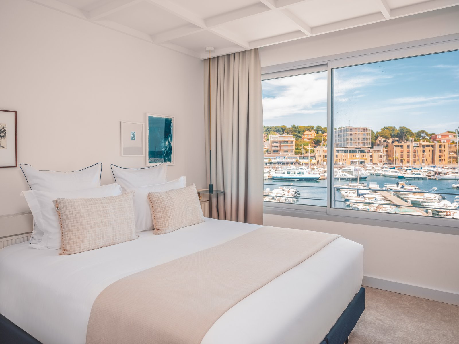 Hotel BLEU, rooms
