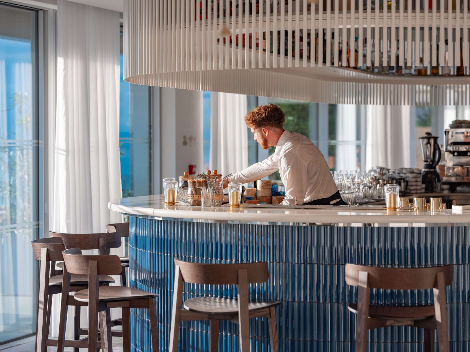 Hotel BLEU, at the table