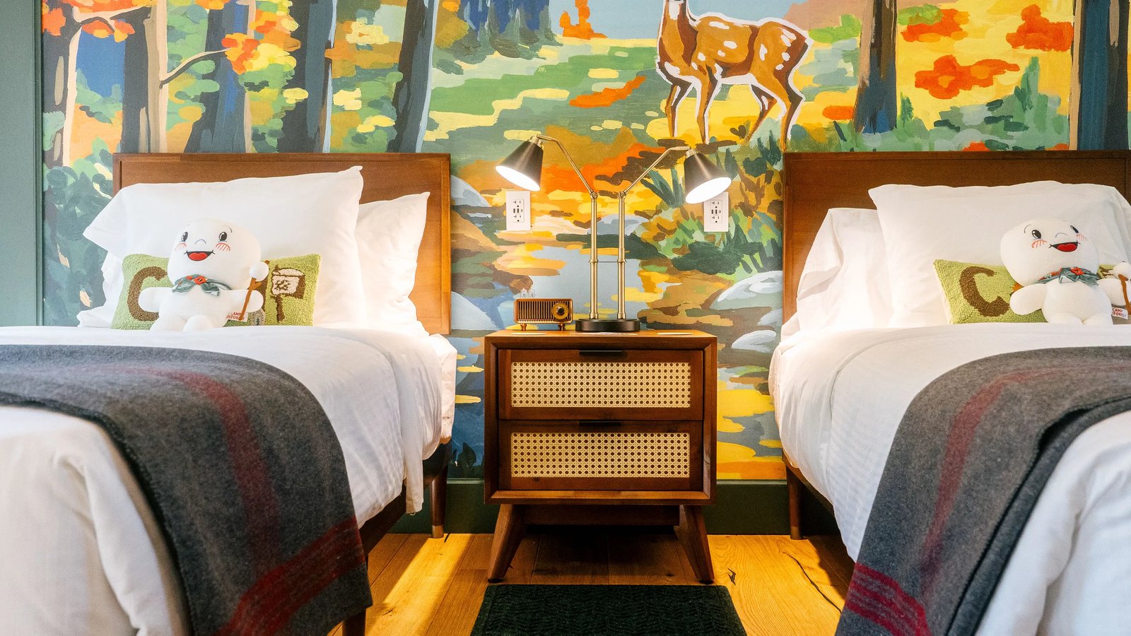 Camp DeForest, rooms