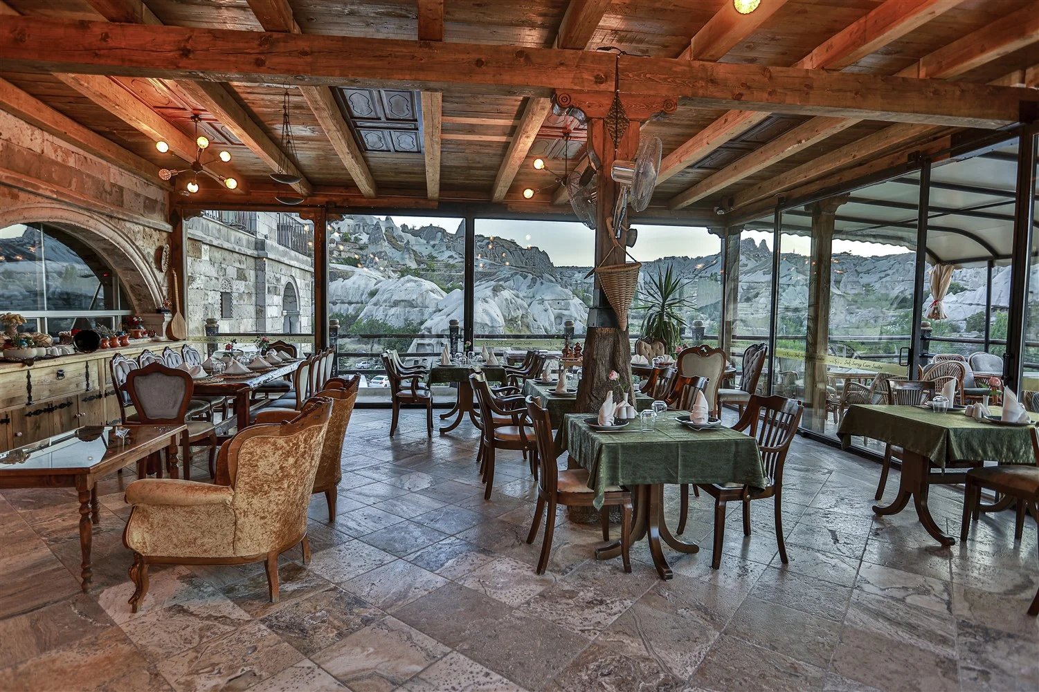 Şah Saray Cave Suites, uzundere anatolian restaurant