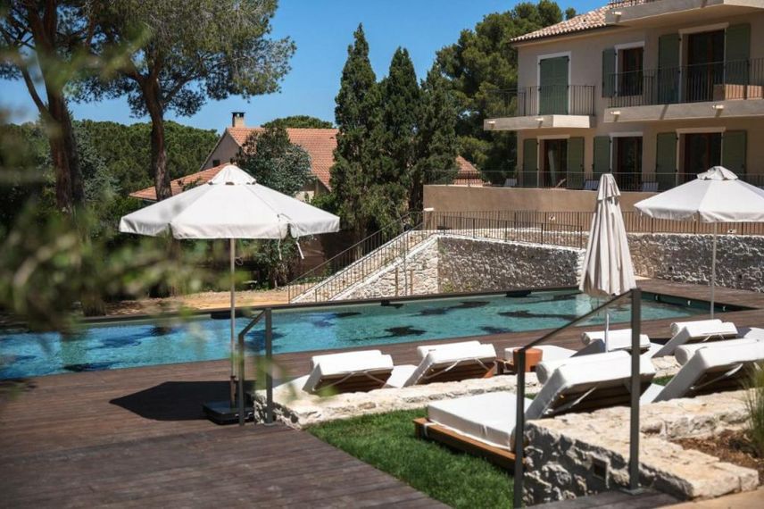 Boutique Hôtel et Restaurant Basgi Basgi, the pool