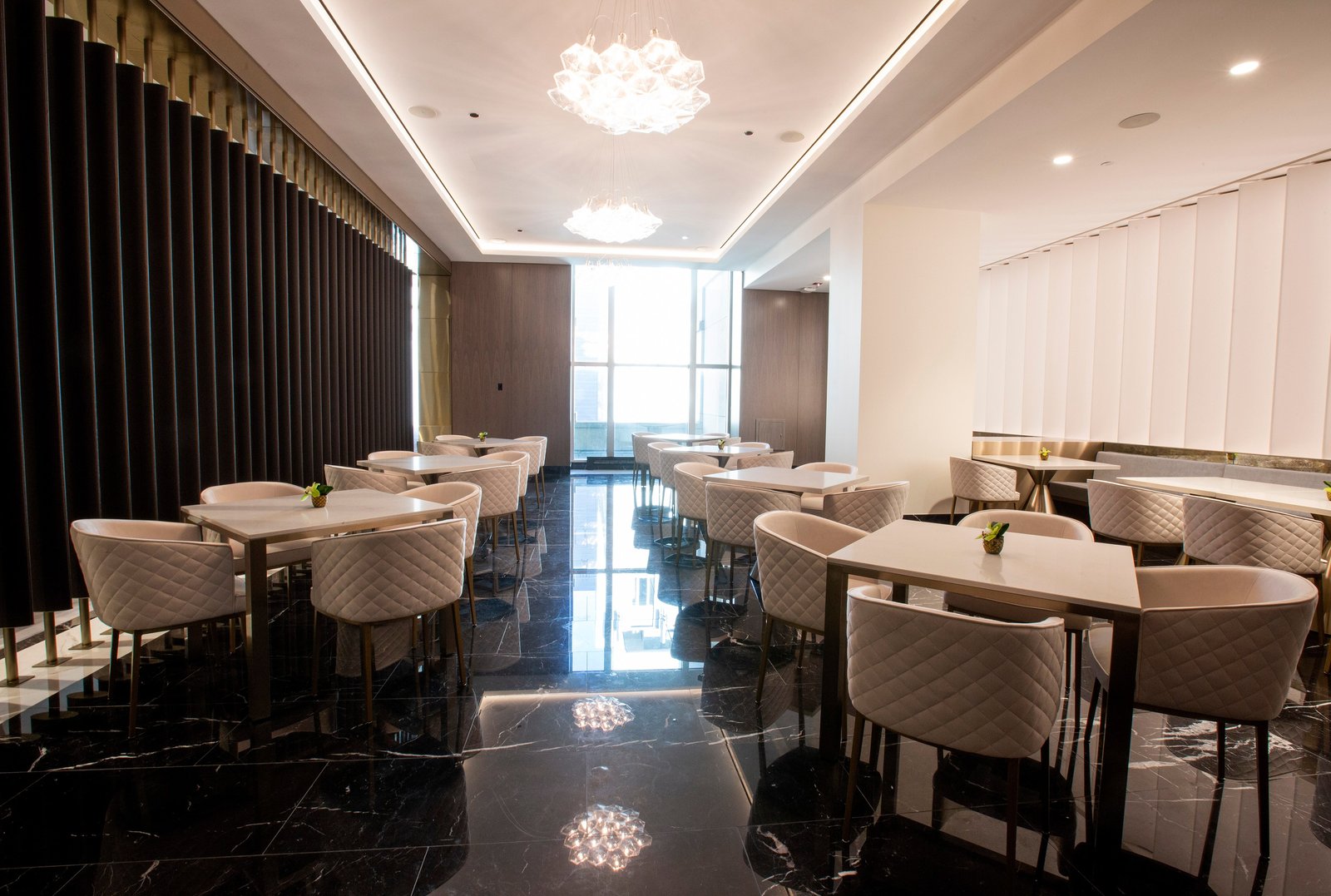 Four Seasons Hotel Chicago — eat & drink