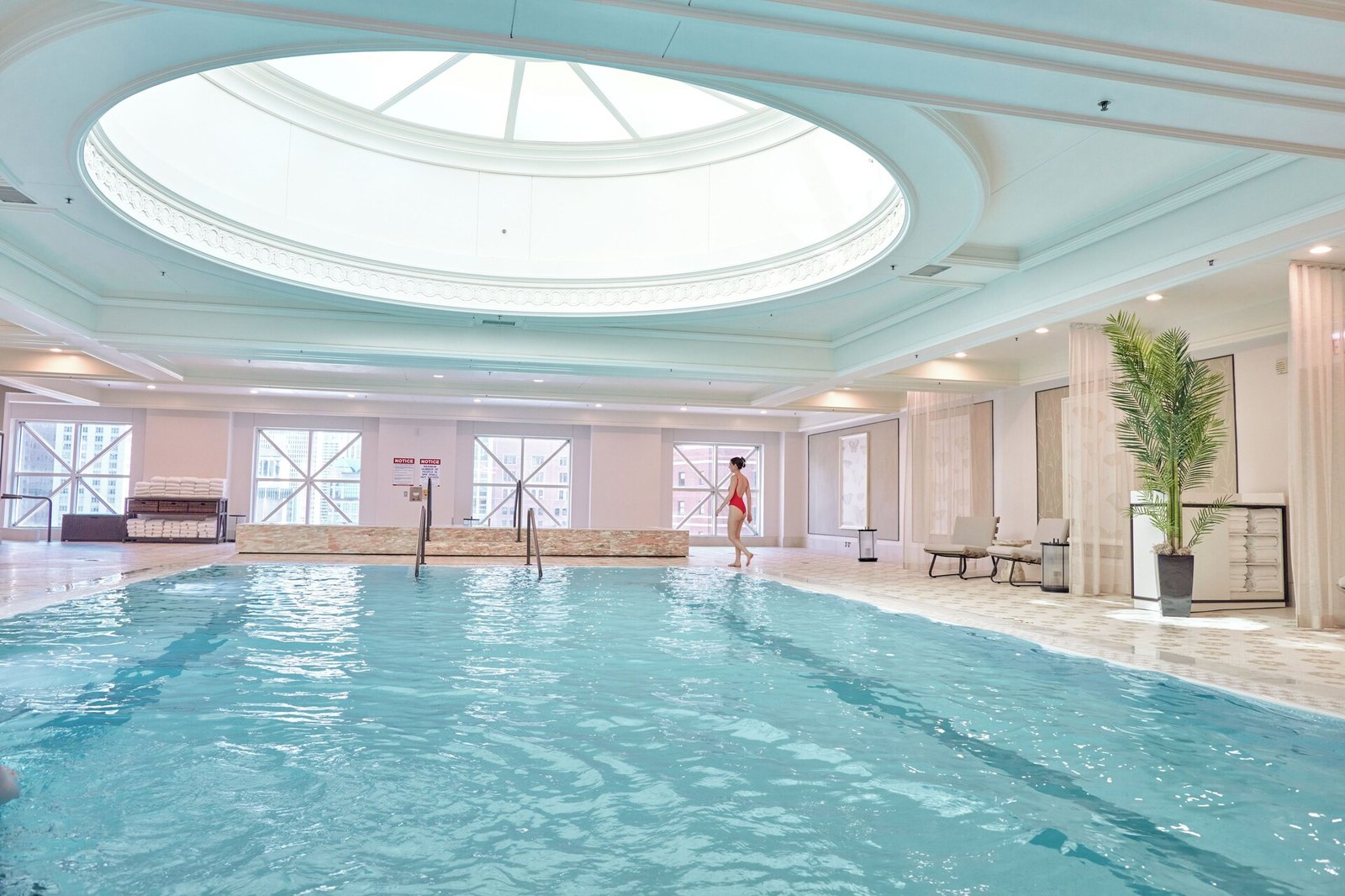 Four Seasons Hotel Chicago — vibe