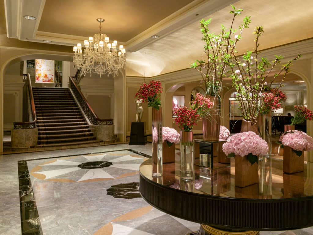 Four Seasons Hotel Chicago — vibe