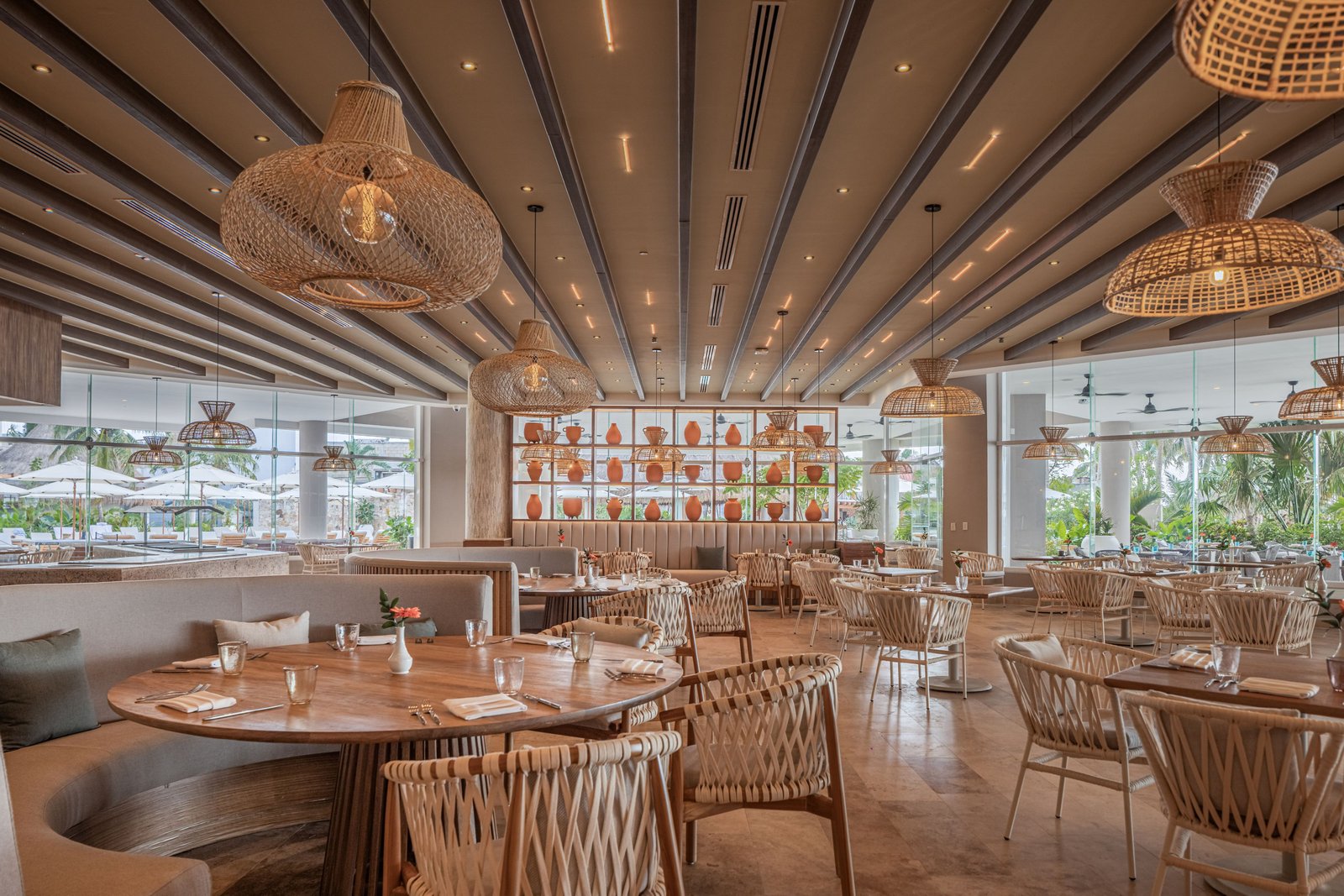 Almare, a Luxury Collection Resort, Isla Mujeres, Adult All-Inclusive, at the table