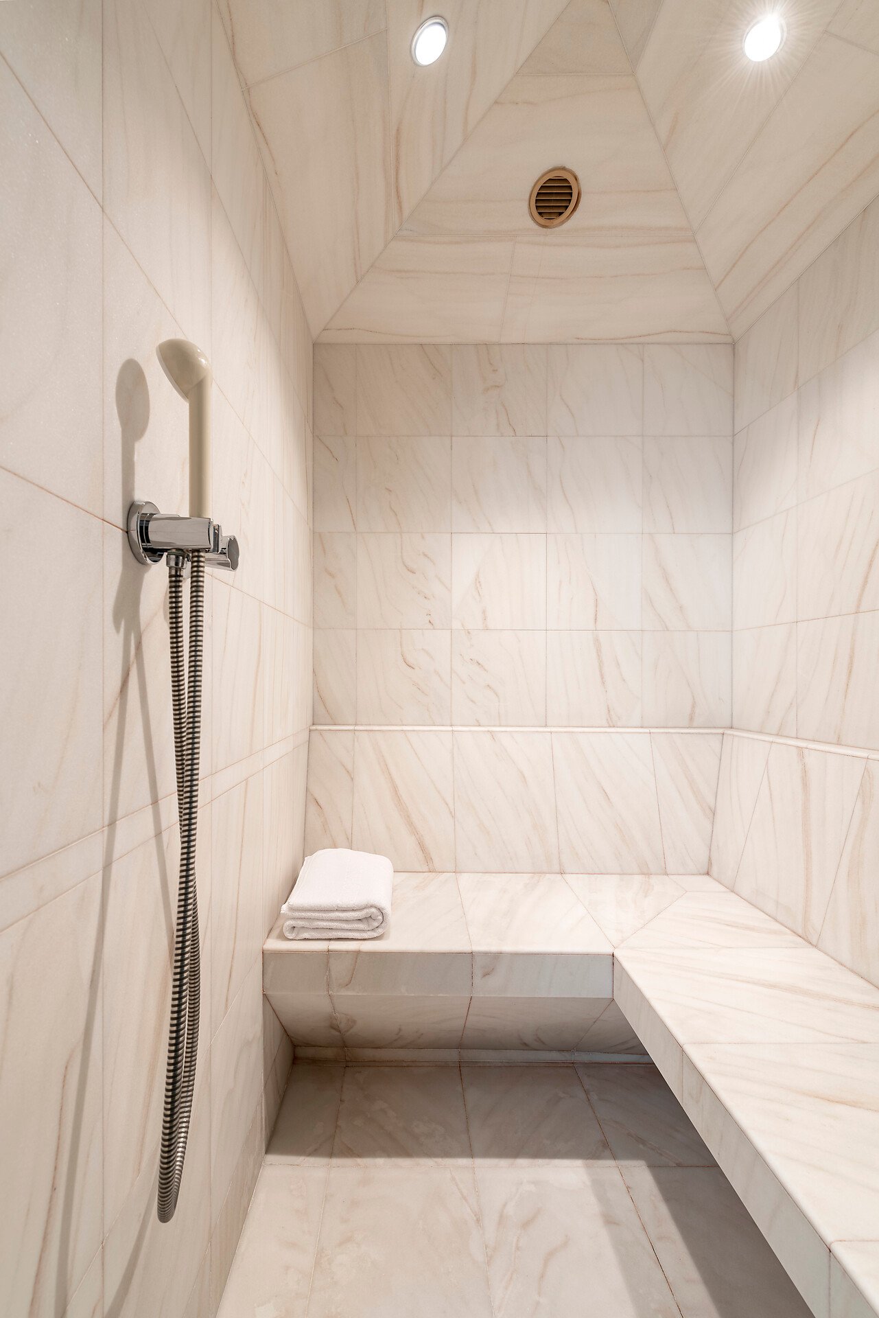 Parkhotel Laurin, the spa