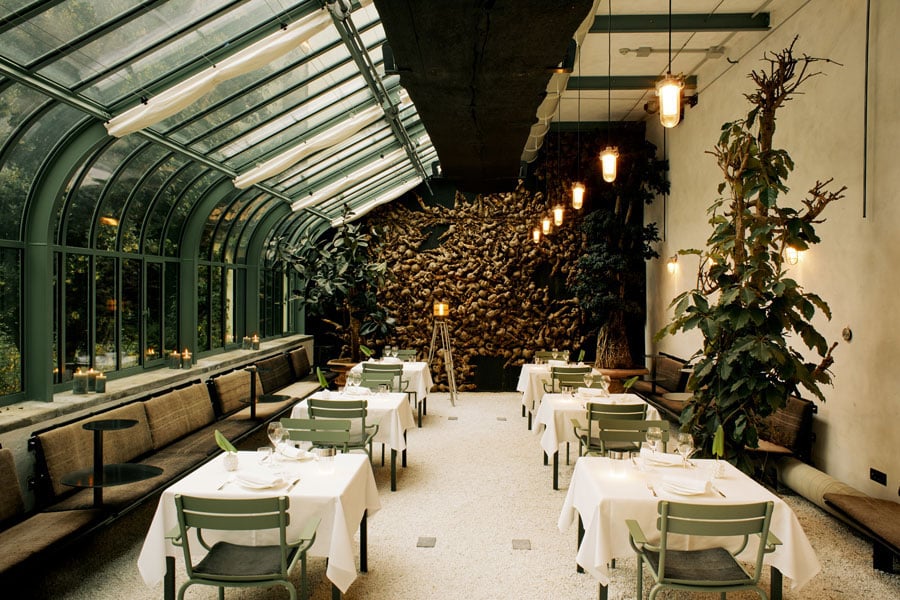 Parkhotel Laurin, contanima