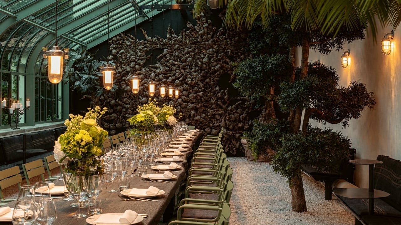 Parkhotel Laurin, contanima