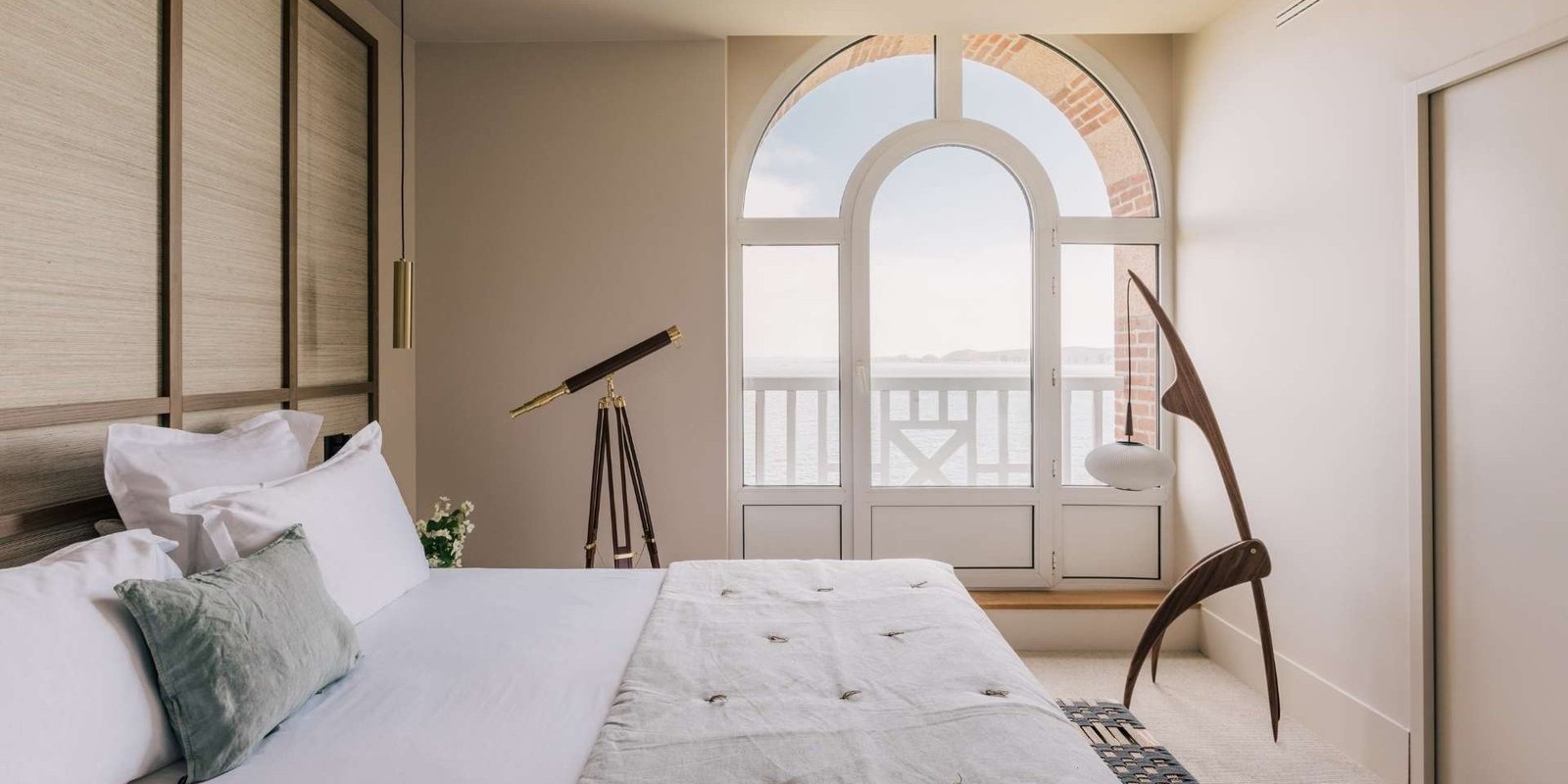Les Bassans, rooms