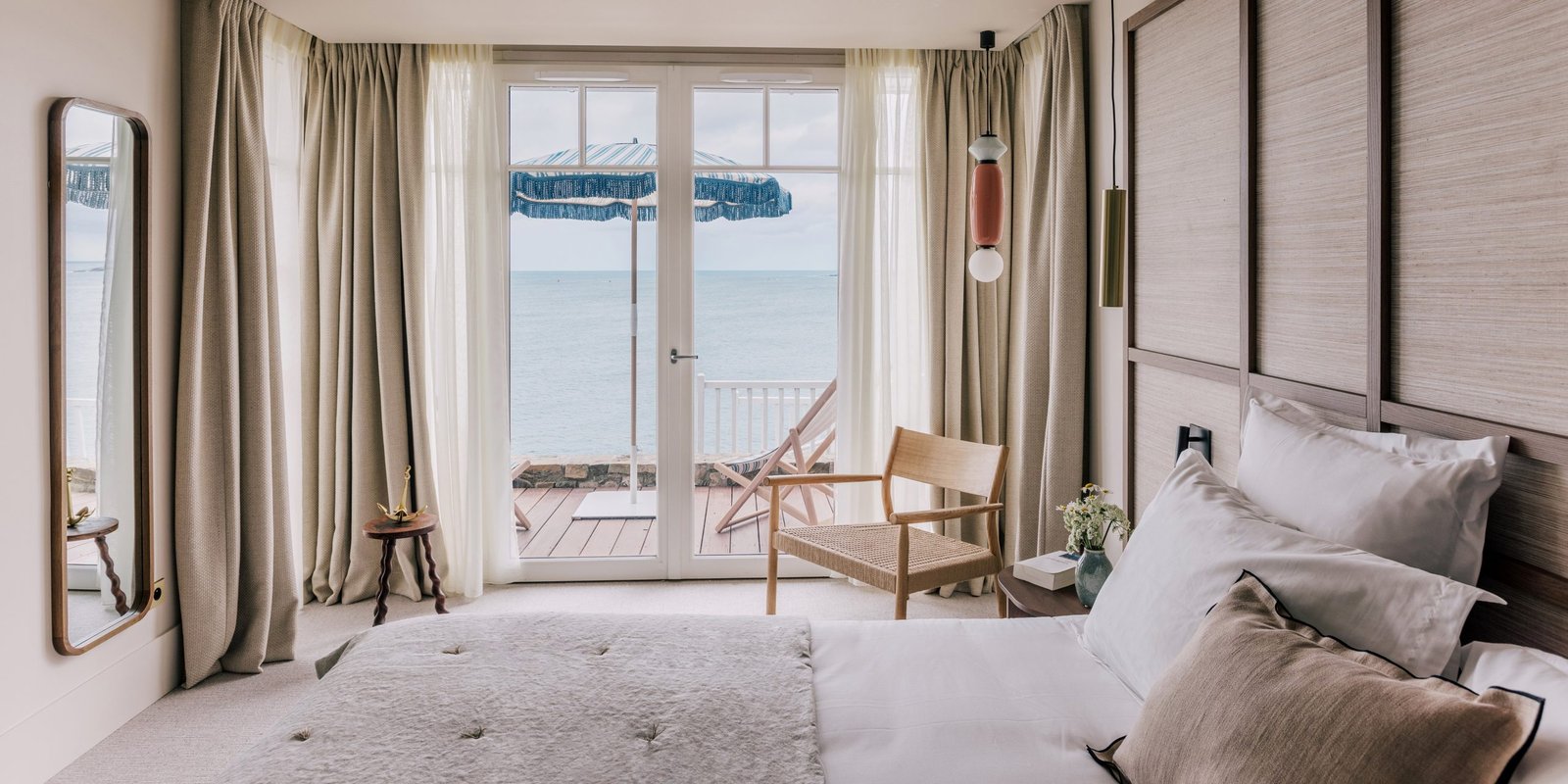 Les Bassans, rooms