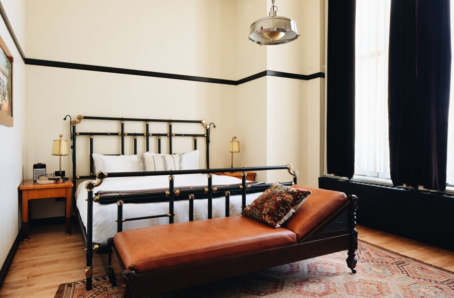 Chicago Athletic Association — rooms