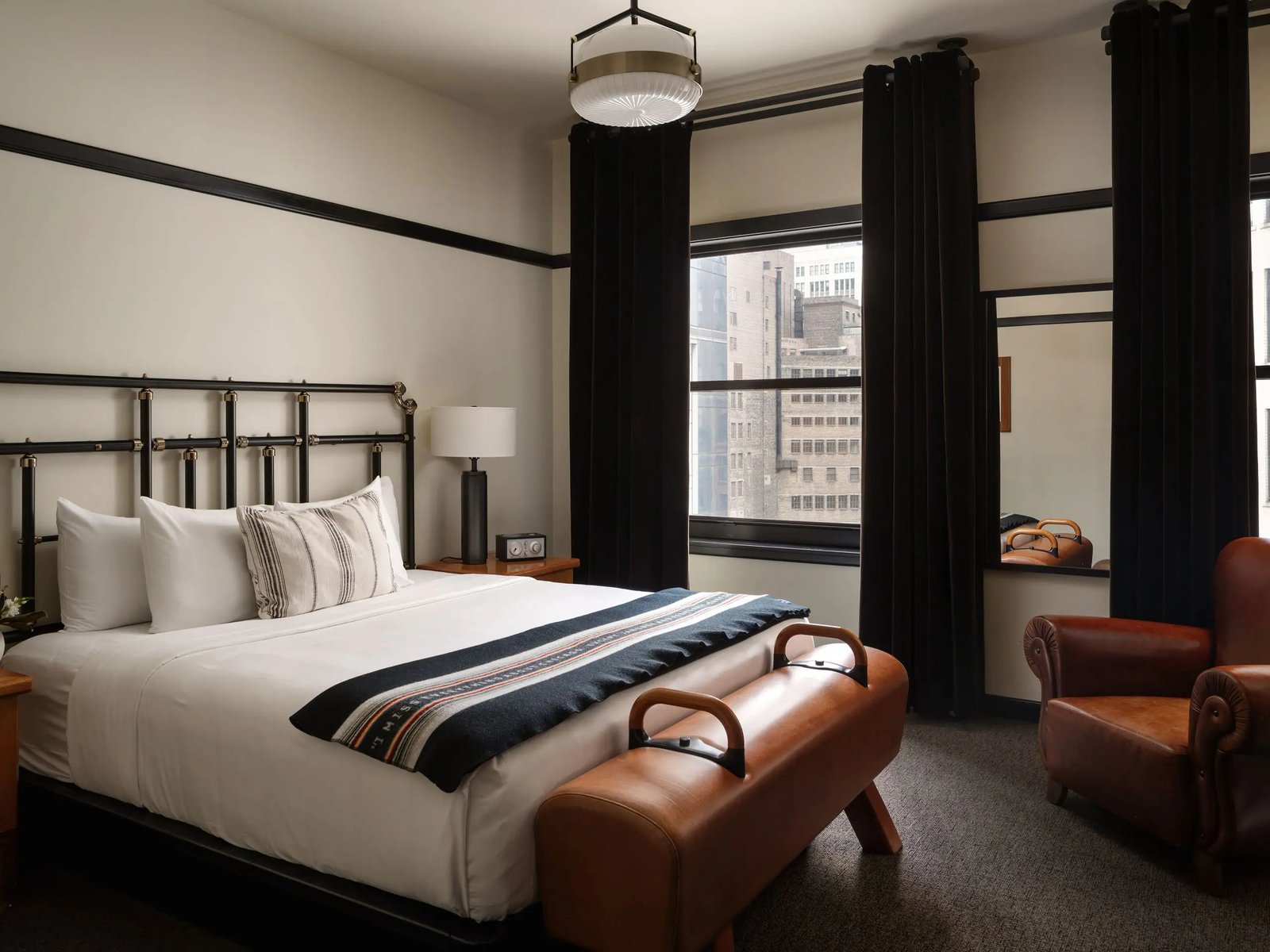 Chicago Athletic Association — rooms