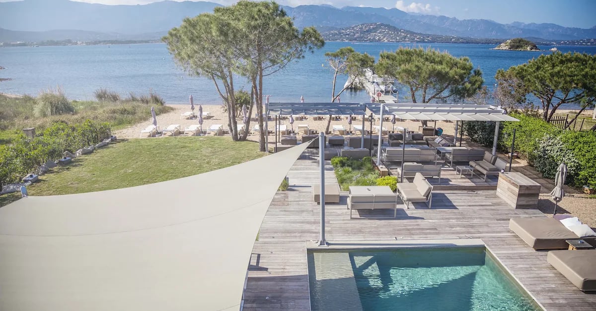 Hôtel Restaurant Mariosa, the pool
