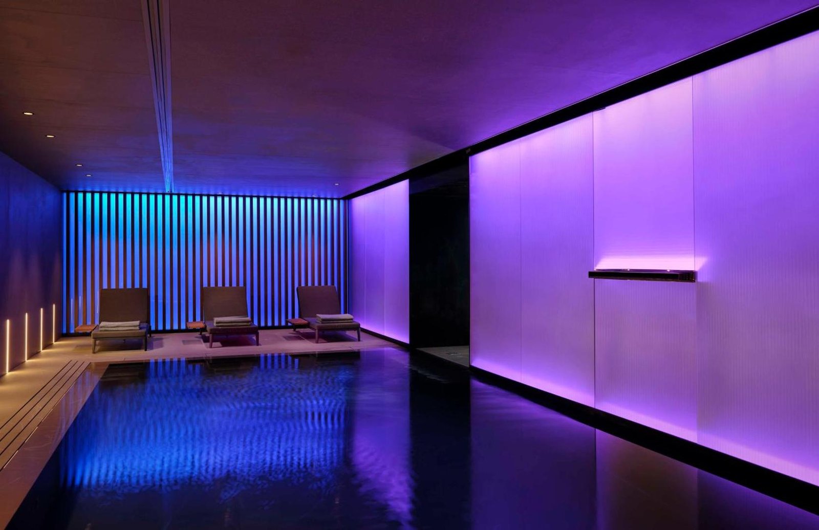 art'otel Zagreb, the pool