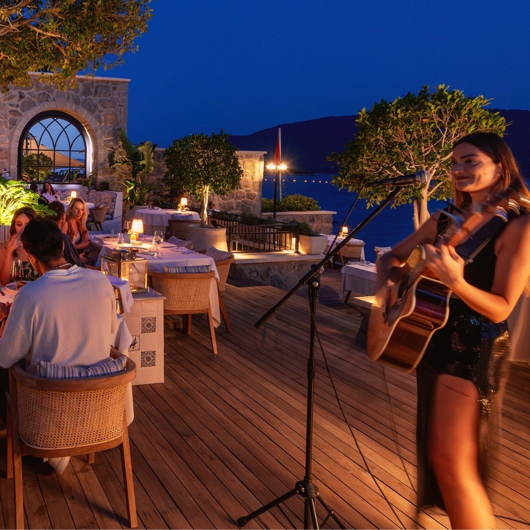 Casa Nonna Bodrum, at the table