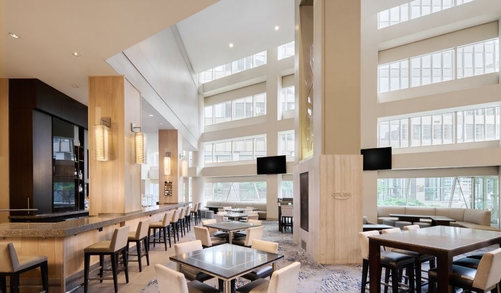 Swissôtel Chicago — eat & drink