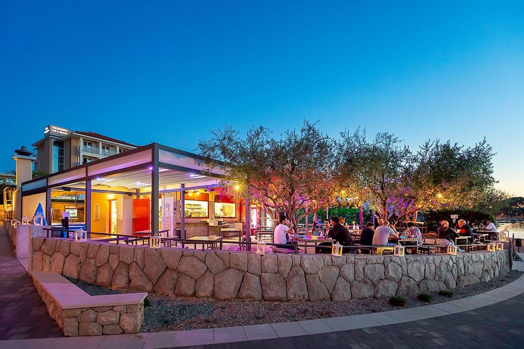 Hotel Vila Rova, rova bistro & beach bar
