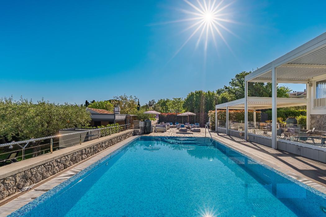 Hotel Vila Rova, the pool