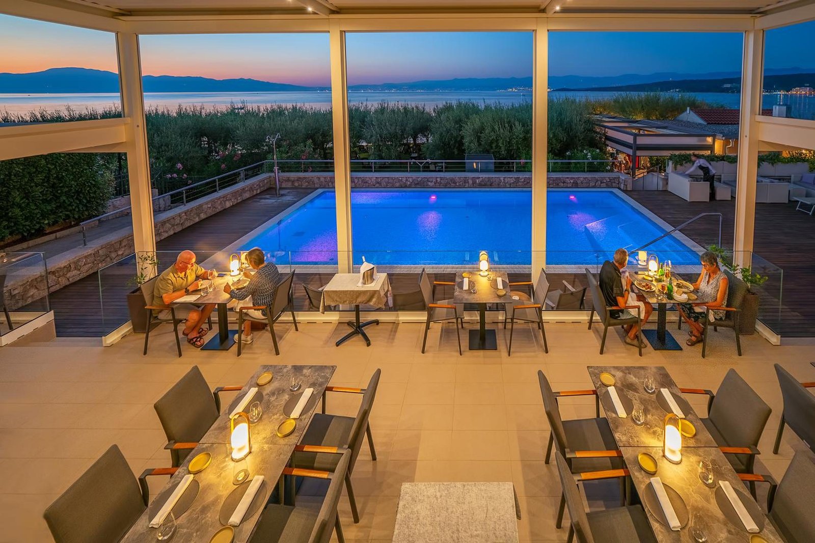 Hotel Vila Rova, at the table