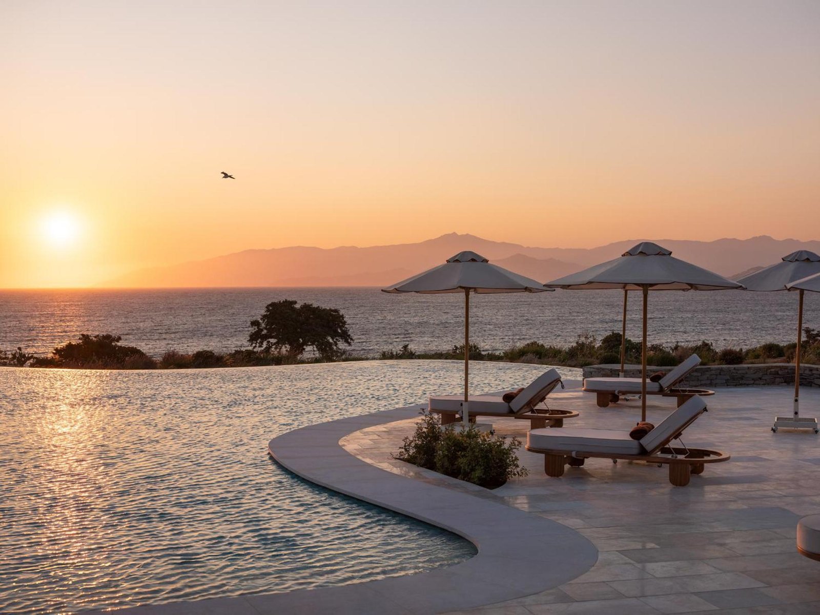 Vione Paros, the pool