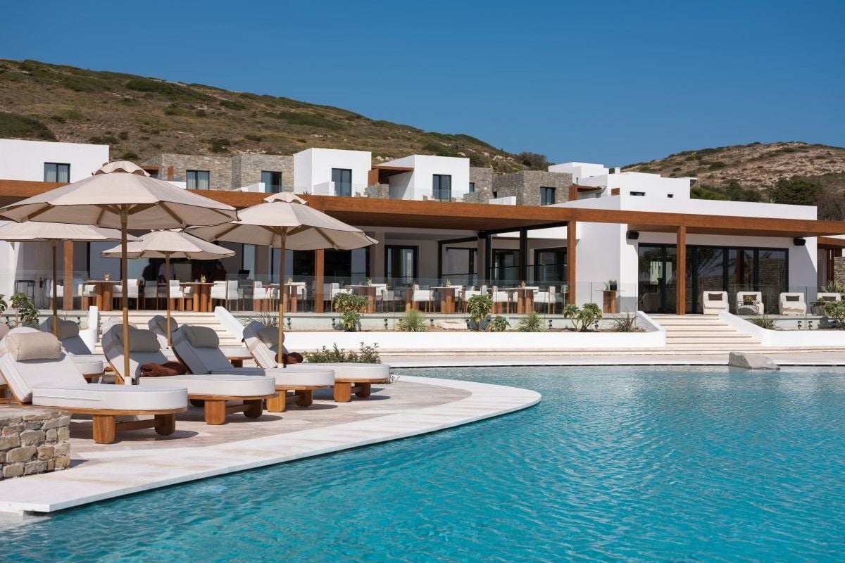 Vione Paros, the pool