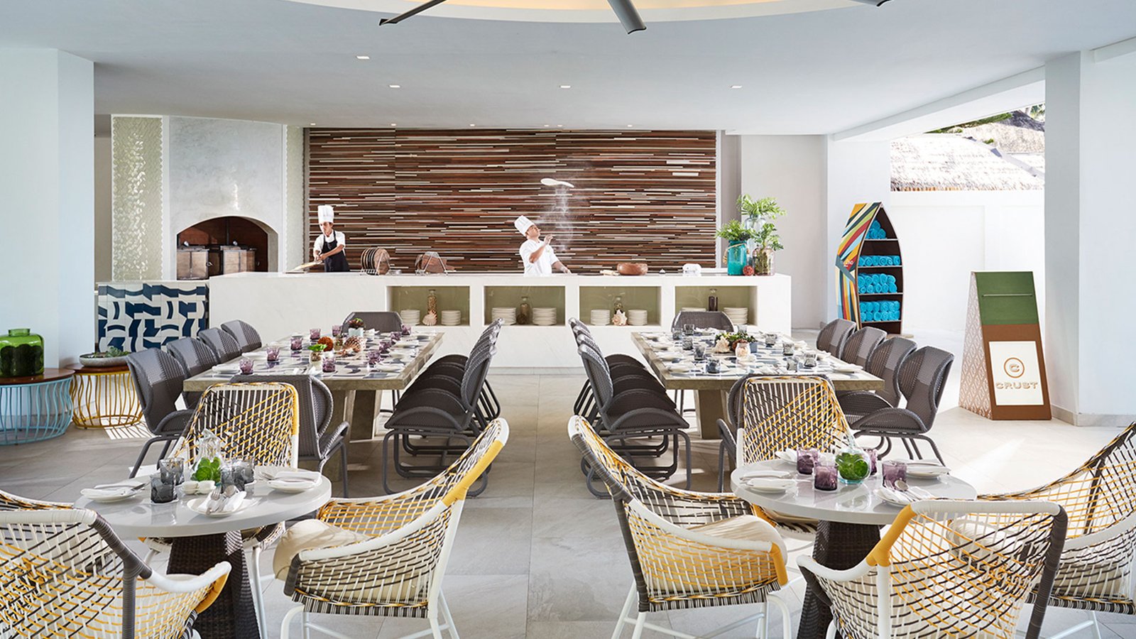 The Lind Boracay, at the table