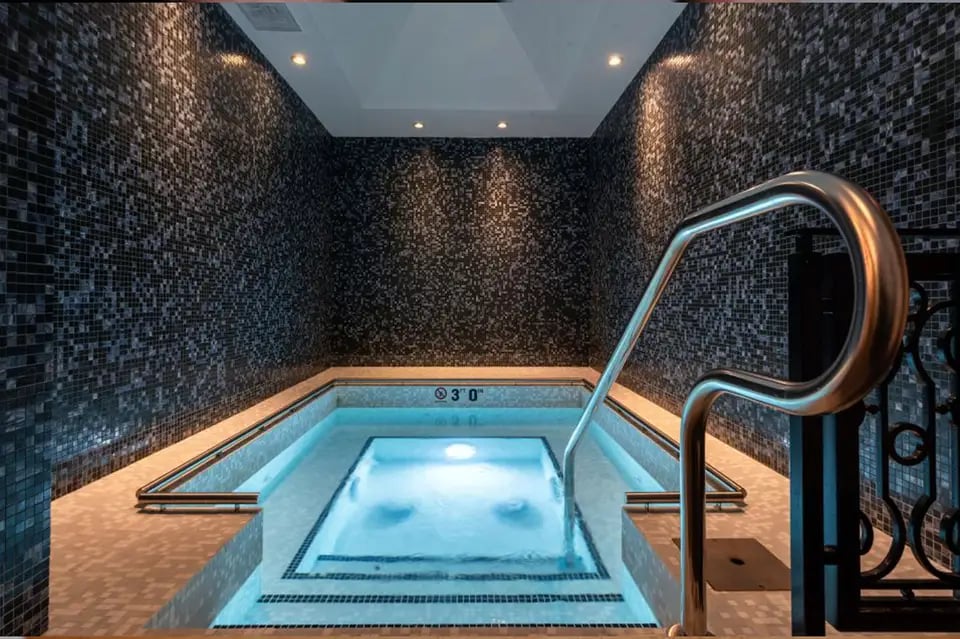 Waldorf Astoria Chicago — wellness