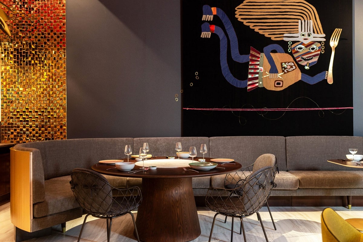 Hotel nhow Lima, at the table