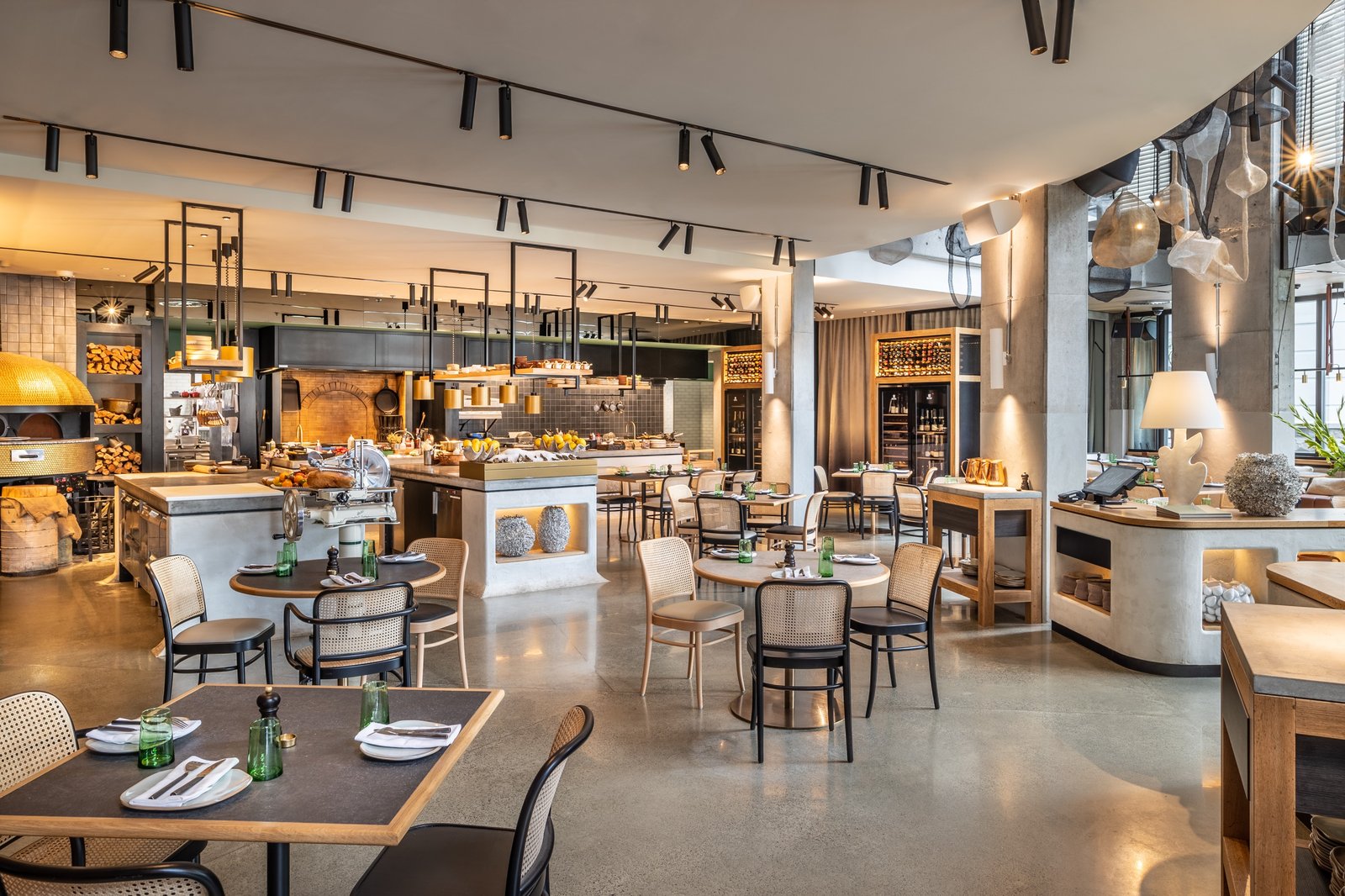 QT Auckland — eat & drink