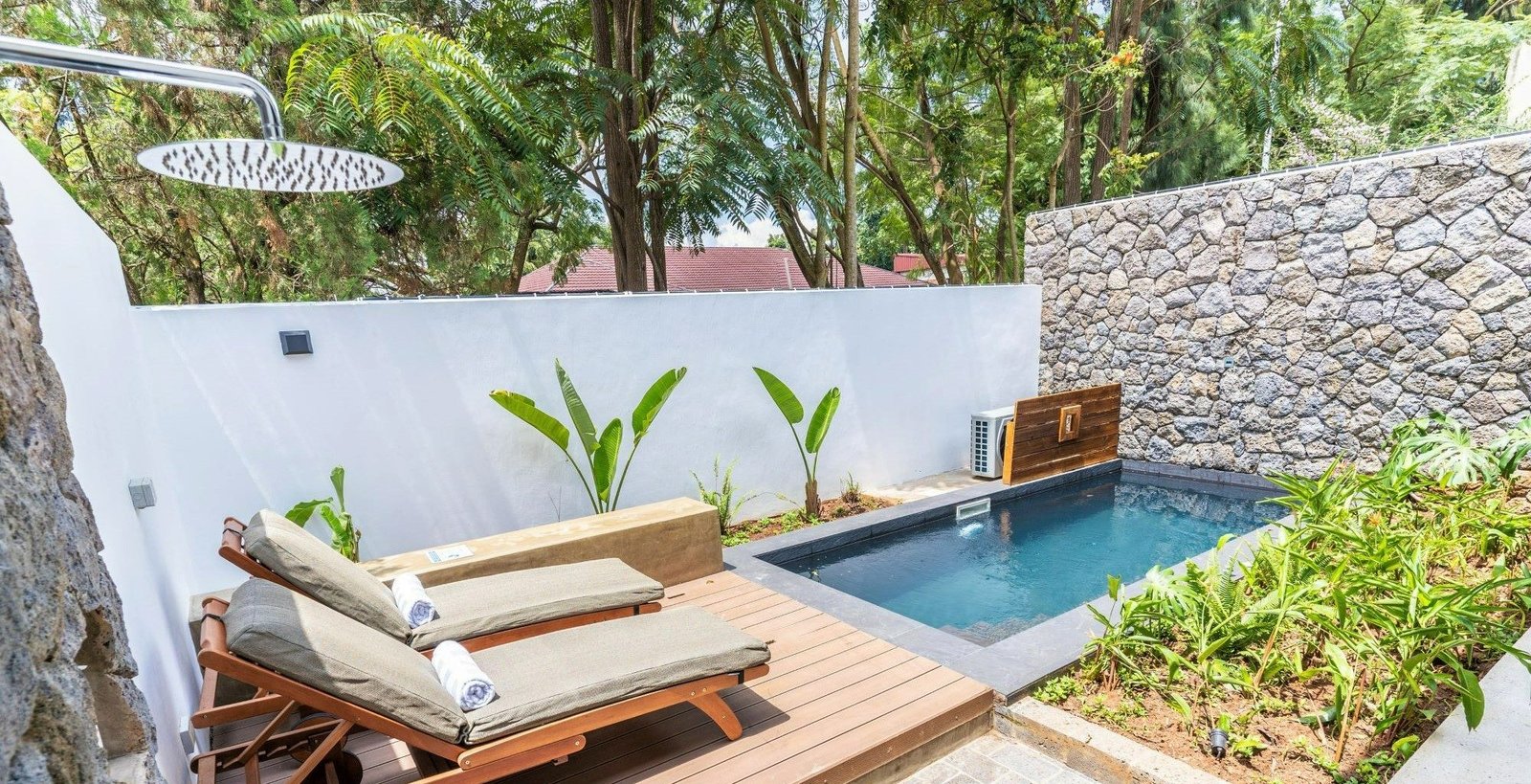 Hemingways Retreat Kigali, the pool