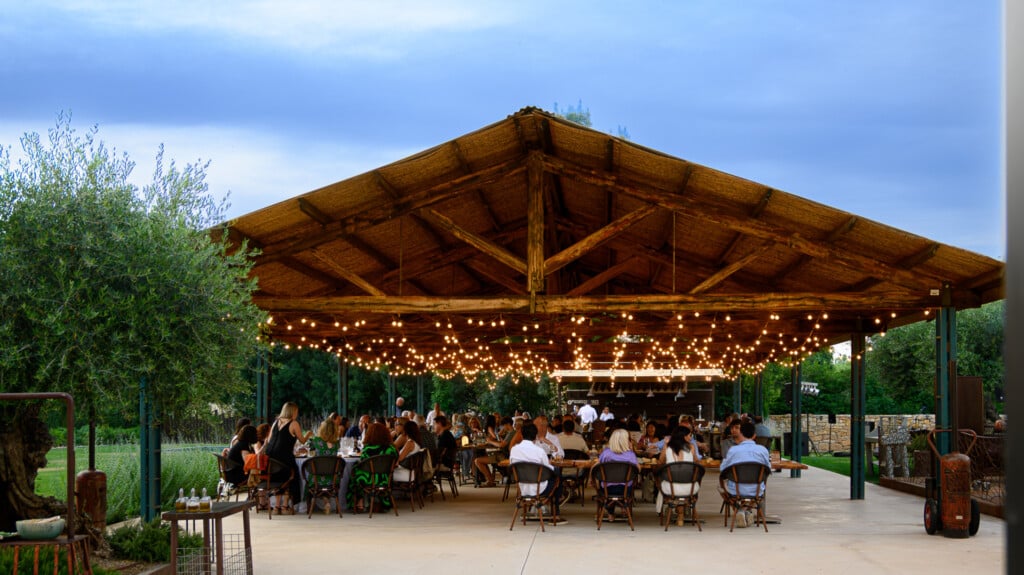 Somnifabrik Hotel, at the table