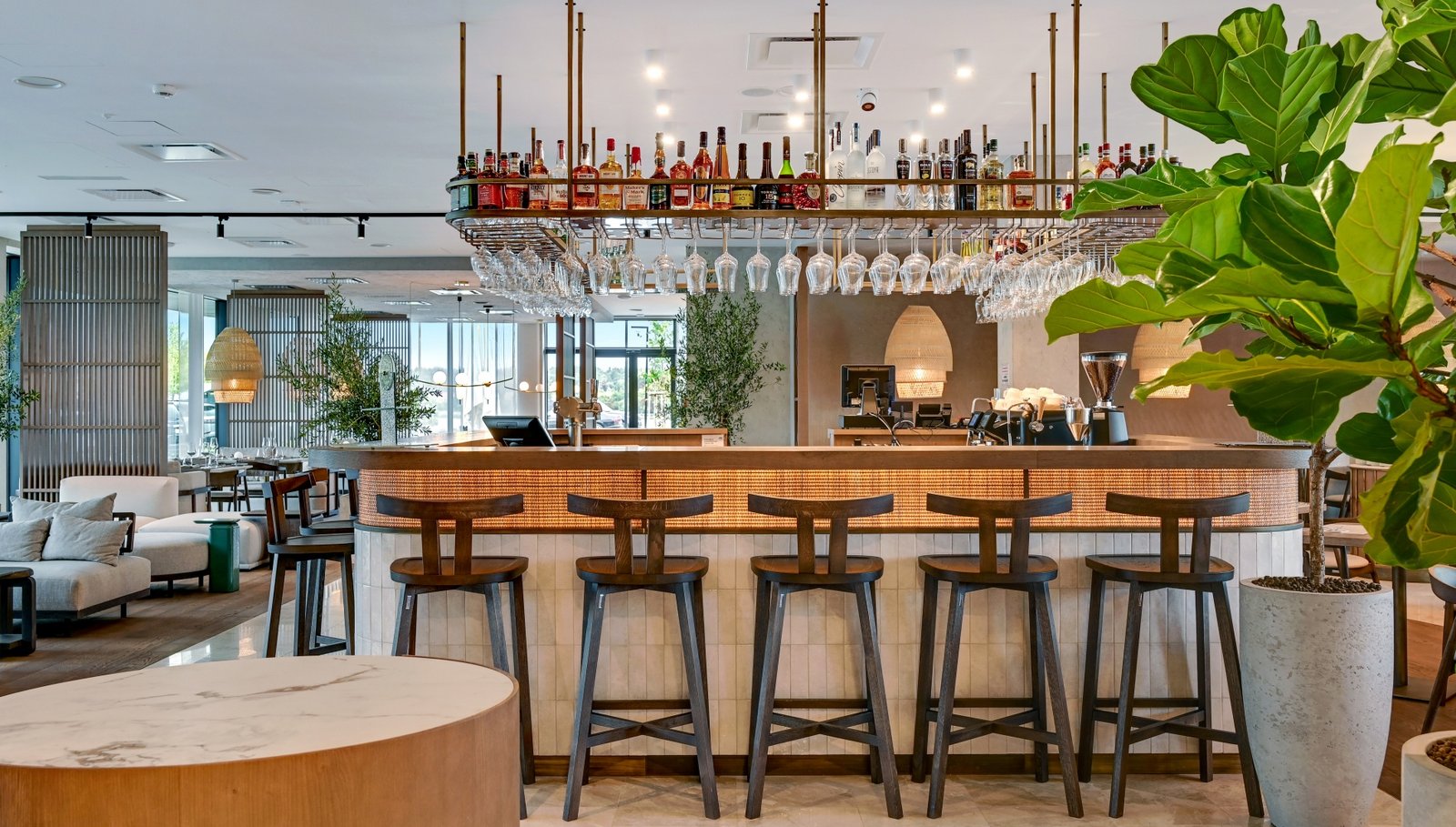 Grano Hotel Solmarina, at the table